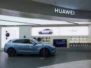 Huawei bất ngờ bán nhãn hiệu xe điện với giá 350 triệu USD