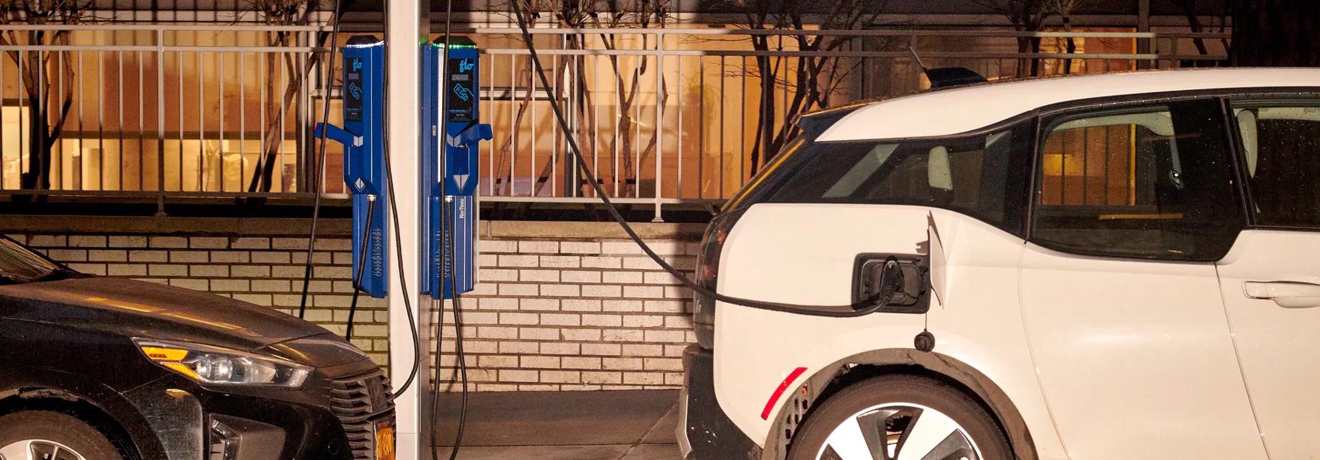 Giá “vàng trắng” lithium bất ngờ sụt giảm giúp giá bán ô tô điện rẻ hơn