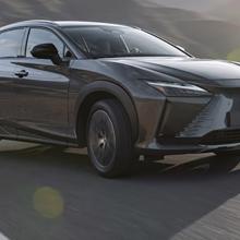 Lexus RZ 450e 2023 - Crossover chạy điện với phạm vi 362km lộ diện