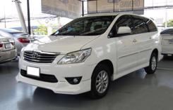 Innova E 2.0 MT
