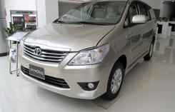 Innova E 2.0 MT