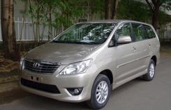 Innova E 2.0 MT