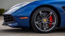 Cận cảnh Ferrari V12 F60 si&#234;u hiếm - Ảnh 8