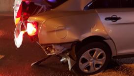 Tesla Model 3 &quot;tự l&#225;i&quot; đ&#226;m n&#225;t xe cảnh s&#225;t - Ảnh 3