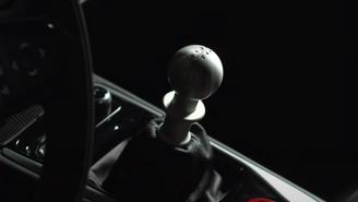 Lộ diện Lotus Emira 2022: Mẫu xe chạy động cơ đốt trong cuối c&#249;ng của Lotus - Ảnh 11