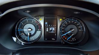 Toyota Hilux 2020 – C&#250; bứt tốc ngoạn mục của “vua” n&#250;i rừng - Ảnh 17