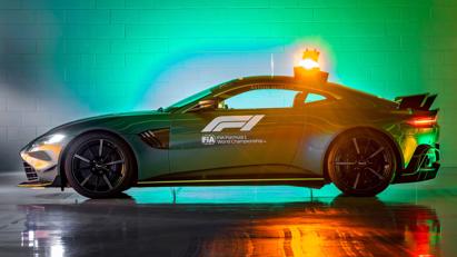 H&#233; lộ h&#236;nh ảnh “si&#234;u xe” an to&#224;n mới của Mercedes v&#224; Aston Martin cho m&#249;a F1 2021 - Ảnh 3