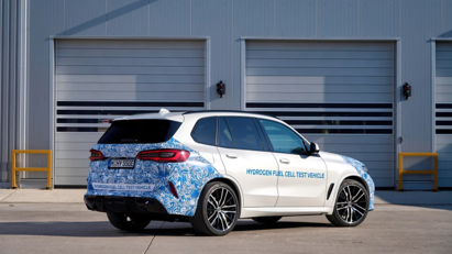 BMW i Hydrogen Next chạy pin hydro lộ diện tr&#234;n đường - Ảnh 8