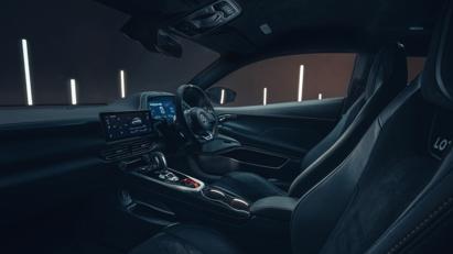 Lộ diện Lotus Emira 2022: Mẫu xe chạy động cơ đốt trong cuối c&#249;ng của Lotus - Ảnh 14