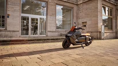 BMW ra mắt scooter điện tương lai CE 04 gi&#225; khởi điểm 11,795 USD - Ảnh 2