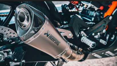 2021 KTM RC 8C bản giới hạn ra mắt: Động cơ k&#233;p LC8c, 128 m&#227; lực - Ảnh 10