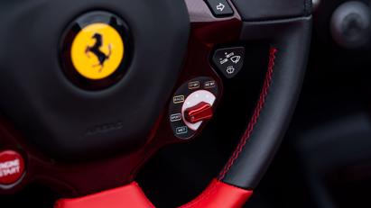 Cận cảnh Ferrari V12 F60 si&#234;u hiếm - Ảnh 4