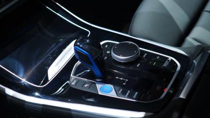 BMW tr&#236;nh diễn mẫu SUV chạy pin nhi&#234;n liệu hydro iX5 tại triển l&#227;m Munich - Ảnh 6