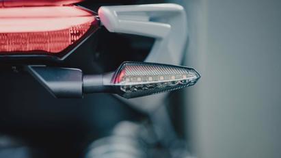 Zero Motorcycles ra mắt g&#243;i độ xe điện “Quickstrike” phi&#234;n bản giới hạn - Ảnh 8