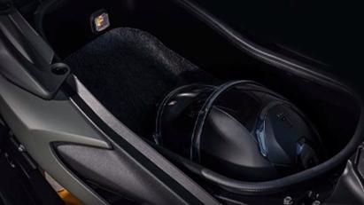 Yamaha TMax 560 2022 ra mắt tại Malaysia - Ảnh 5