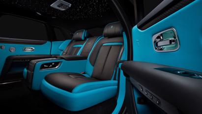 Rolls-Royce Ghost 2022 lộ diện với phi&#234;n bản đen nh&#225;m huyền b&#237; - Ảnh 10