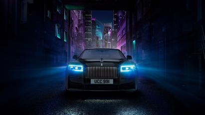 Rolls-Royce Ghost 2022 lộ diện với phi&#234;n bản đen nh&#225;m huyền b&#237; - Ảnh 2