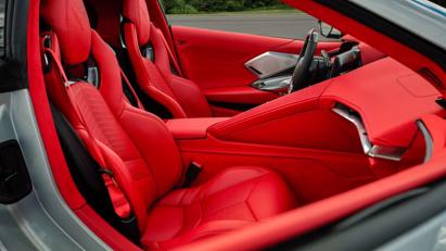 Chevrolet Corvette Z06 2023 ra mắt: Nhiều trang bị khủng, cải tiến cơ học, kh&#237; động học - Ảnh 5