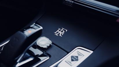 DS 7 Crossback Elysee – “Siêu xe” đặc biệt phiên bản mới của Tổng thống Pháp - Ảnh 6