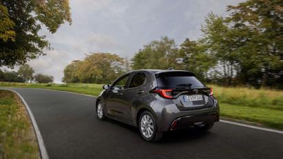 Mazda 2 Hybrid 2022 lộ diện - Ảnh 7