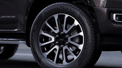 Ford ra mắt phi&#234;n bản Ranger Platinum 2023 đắt nhất - Ảnh 7