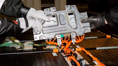 B&#224;i to&#225;n ph&#225;t triển ng&#224;nh t&#225;i chế pin to&#224;n cầu khi xe điện “cất c&#225;nh” - Ảnh 2