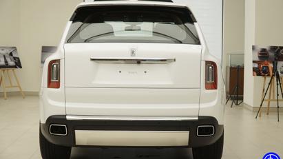 Cận cảnh si&#234;u SUV Rolls-Royce Cullinan gi&#225; 32 tỷ tại Việt Nam - Ảnh 17