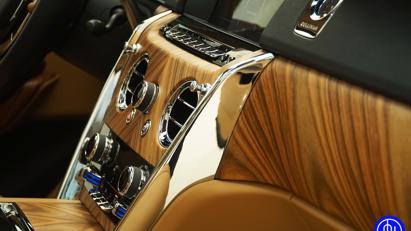 Cận cảnh si&#234;u SUV Rolls-Royce Cullinan gi&#225; 32 tỷ tại Việt Nam - Ảnh 37