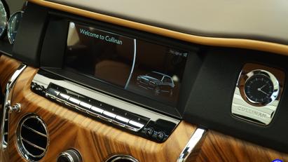 Cận cảnh si&#234;u SUV Rolls-Royce Cullinan gi&#225; 32 tỷ tại Việt Nam - Ảnh 40