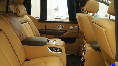 Cận cảnh si&#234;u SUV Rolls-Royce Cullinan gi&#225; 32 tỷ tại Việt Nam - Ảnh 25