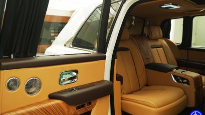 Cận cảnh si&#234;u SUV Rolls-Royce Cullinan gi&#225; 32 tỷ tại Việt Nam - Ảnh 24