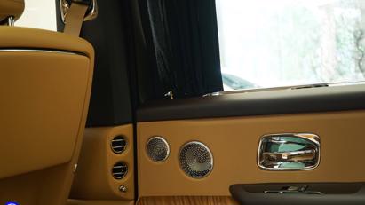 Cận cảnh si&#234;u SUV Rolls-Royce Cullinan gi&#225; 32 tỷ tại Việt Nam - Ảnh 32