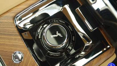 Cận cảnh si&#234;u SUV Rolls-Royce Cullinan gi&#225; 32 tỷ tại Việt Nam - Ảnh 26