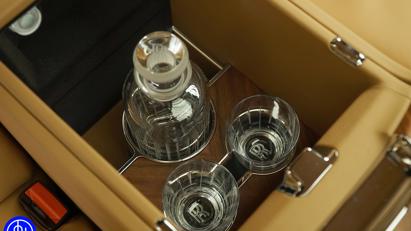 Cận cảnh si&#234;u SUV Rolls-Royce Cullinan gi&#225; 32 tỷ tại Việt Nam - Ảnh 29