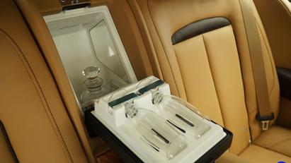 Cận cảnh si&#234;u SUV Rolls-Royce Cullinan gi&#225; 32 tỷ tại Việt Nam - Ảnh 28