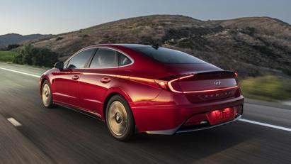 Hyundai Sonata Hybrid 2020 chỉ ăn 4,3L xăng tr&#234;n 100 km - Ảnh 9