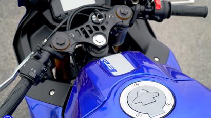 Soi chi tiết Yamaha R3 2020 nhập khẩu ch&#237;nh h&#227;ng - Ảnh 15