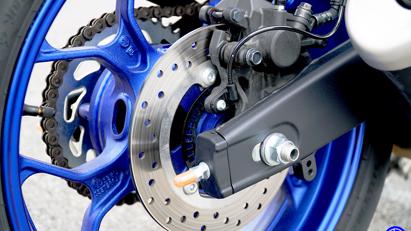 Soi chi tiết Yamaha R3 2020 nhập khẩu ch&#237;nh h&#227;ng - Ảnh 12