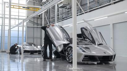 Si&#234;u xe điện mạnh nhất thế giới đi v&#224;o sản xuất - Ảnh 6