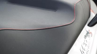 Soi chi tiết Piaggio Medley 2020 c&#243; g&#236; hơn Honda SH - Ảnh 12