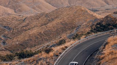 Cặp đôi Jaguar F-Pace và F-Pace SVR lên phim độ phân giải 5,9K - Ảnh 2