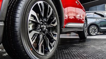 Phi&#234;n bản cao cấp Mitsubishi Outlander ra mắt, gi&#225; 1,058 tỷ đồng - Ảnh 6