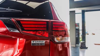 Phi&#234;n bản cao cấp Mitsubishi Outlander ra mắt, gi&#225; 1,058 tỷ đồng - Ảnh 9