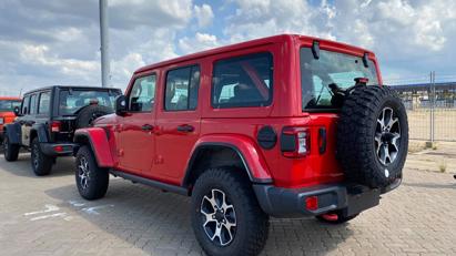 Loạt xe Jeep chính hãng cập cảng, sớm ra mắt thị trường Việt - Ảnh 2