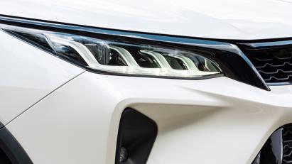 So s&#225;nh Toyota Fortuner 2020 v&#224; Kia Sorento 2021 vừa ra mắt - Ảnh 7