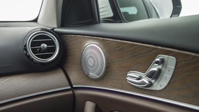 Mercedes E 200 Exclusive gi&#225; 2,29 tỷ đồng tại Việt Nam - Ảnh 7