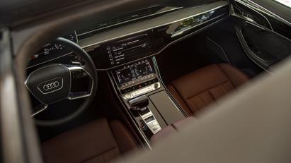 Cận cảnh Audi A8L mới vừa về Việt Nam - Ảnh 10