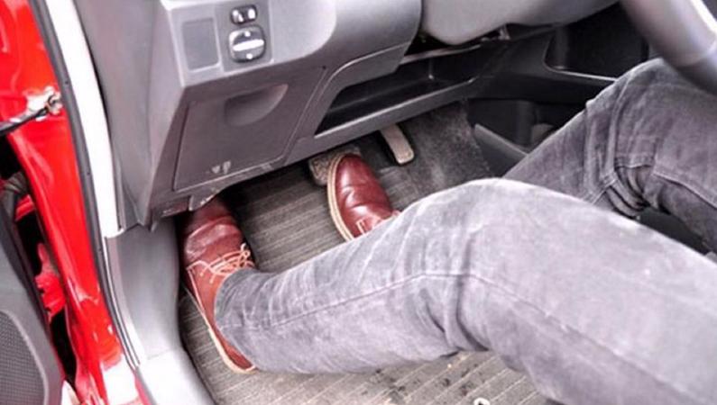 Lỗi chân phanh ô tô bị chạm sàn?