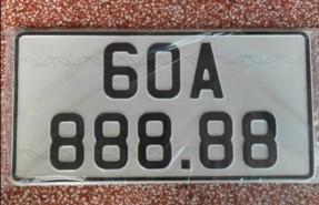 Honda CR-V biển số ngũ quý 8 được chào mua giá gấp 3 lần