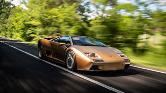 Huyền thoại Lamborghini Diablo tròn 30 tuổi